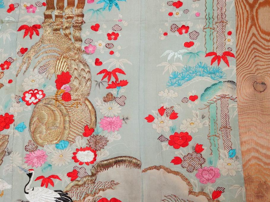 江戸～明治期　正絹　縮緬　緻密に刺繍された吉祥文様が素晴らしい古布(掛袱紗、リメイク、金糸、松竹梅、鶴、ツル、カメ、亀、古裂、服紗、フクサ、ふくさ、帛紗)(R-079186)