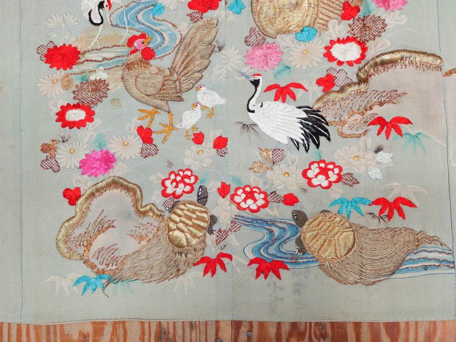 江戸～明治期　正絹　縮緬　緻密に刺繍された吉祥文様が素晴らしい古布(掛袱紗、リメイク、金糸、松竹梅、鶴、ツル、カメ、亀、古裂、服紗、フクサ、ふくさ、帛紗)(R-079186)
