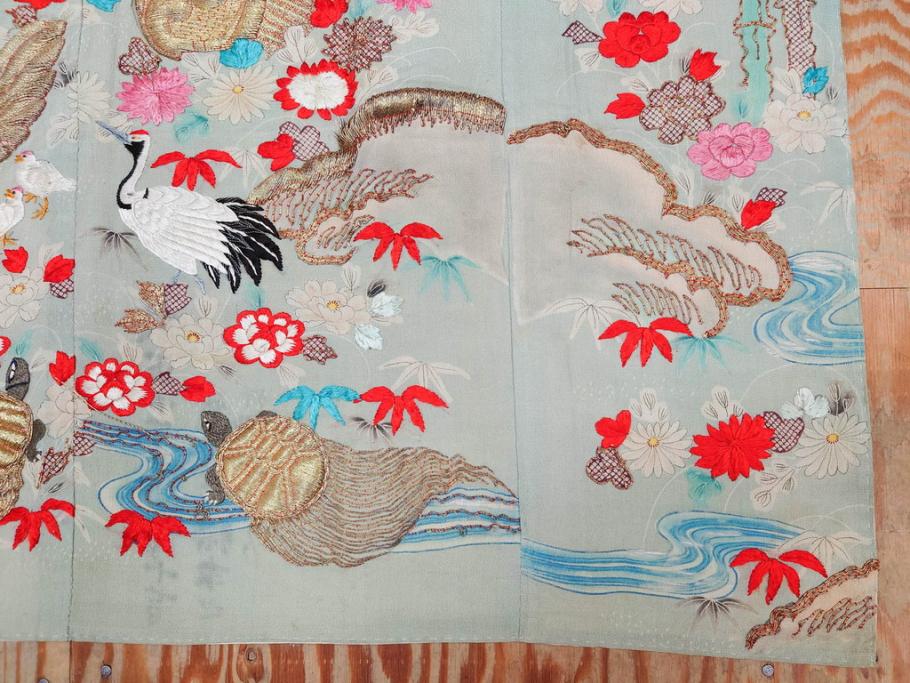江戸～明治期　正絹　縮緬　緻密に刺繍された吉祥文様が素晴らしい古布(掛袱紗、リメイク、金糸、松竹梅、鶴、ツル、カメ、亀、古裂、服紗、フクサ、ふくさ、帛紗)(R-079186)