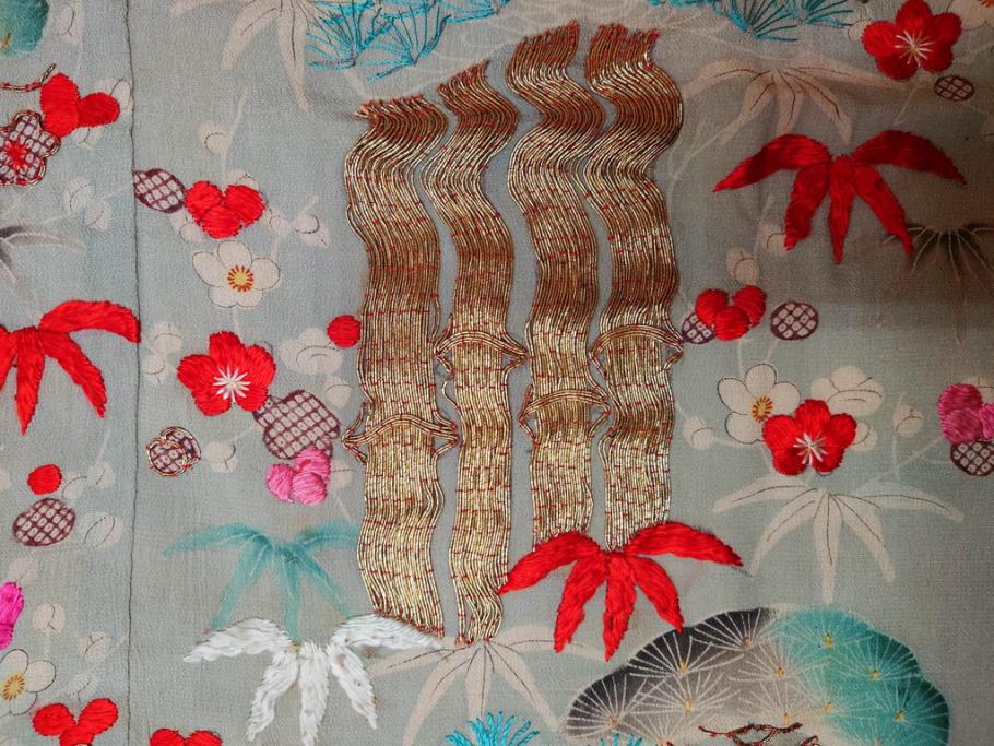 江戸～明治期　正絹　縮緬　緻密に刺繍された吉祥文様が素晴らしい古布(掛袱紗、リメイク、金糸、松竹梅、鶴、ツル、カメ、亀、古裂、服紗、フクサ、ふくさ、帛紗)(R-079186)