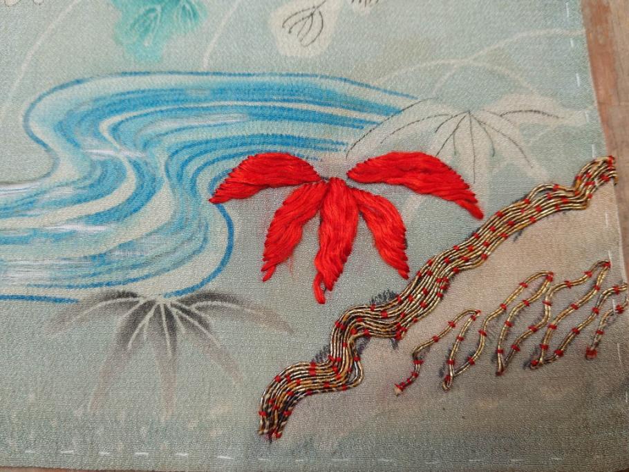 江戸～明治期　正絹　縮緬　緻密に刺繍された吉祥文様が素晴らしい古布(掛袱紗、リメイク、金糸、松竹梅、鶴、ツル、カメ、亀、古裂、服紗、フクサ、ふくさ、帛紗)(R-079186)