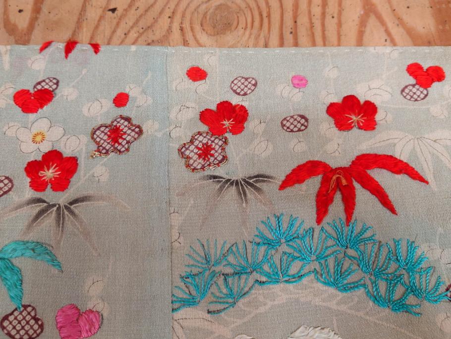 江戸～明治期　正絹　縮緬　緻密に刺繍された吉祥文様が素晴らしい古布(掛袱紗、リメイク、金糸、松竹梅、鶴、ツル、カメ、亀、古裂、服紗、フクサ、ふくさ、帛紗)(R-079186)