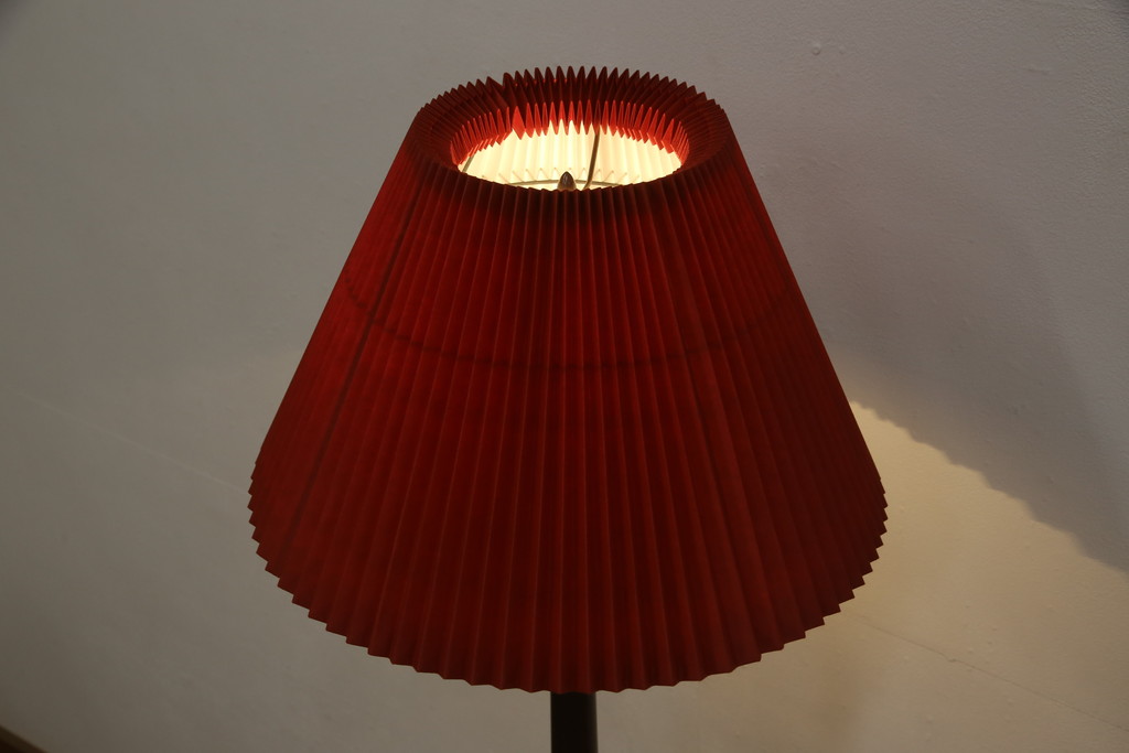 ヴィンテージ照明　松本民芸家具　絶版品　激レア!赤いシェードが空間のアクセントになるB型フロアスタンド(スタンドライト、フロアライト、照明、ビンテージ)(R-059935)
