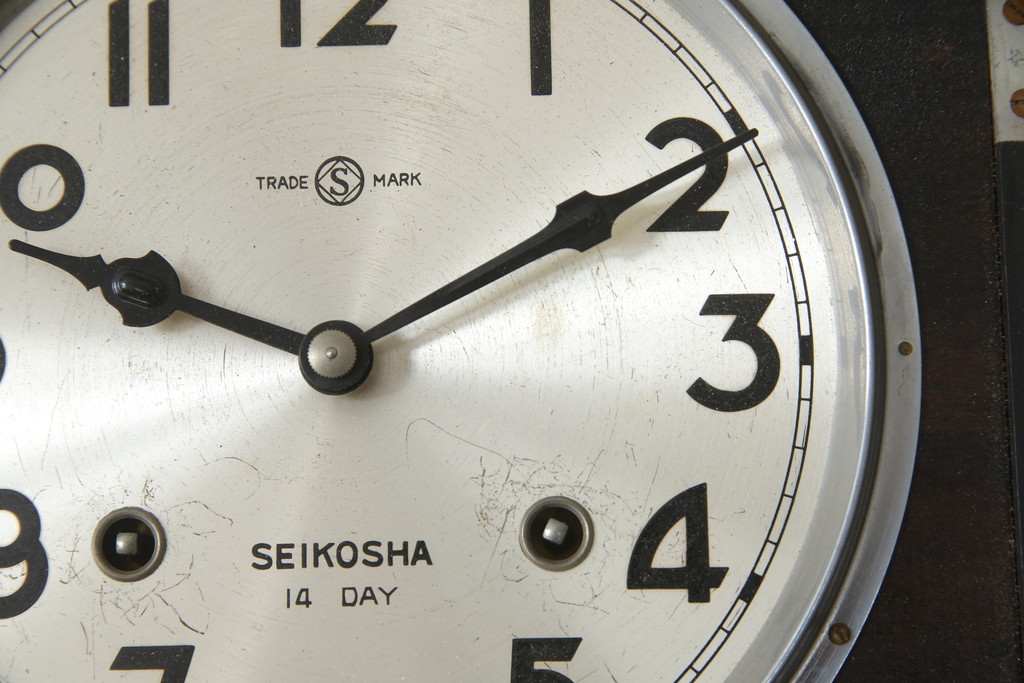 和製アンティーク　精工舎(SEIKOSHA、セイコー)　14DAY　TRADE(S)MARK　小振りな文字盤と装飾がおしゃれな振り子時計(柱時計、古時計、掛け時計)(R-078909)