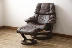 中古　EKORNES(エコーネス)　レノクラシック　本革(レザー)　オットマン付き　ストレスレスチェア(アームチェア、リクライニングチェア、椅子、一人掛けソファ、1Pソファ)(定価約44万円)(R-064495)