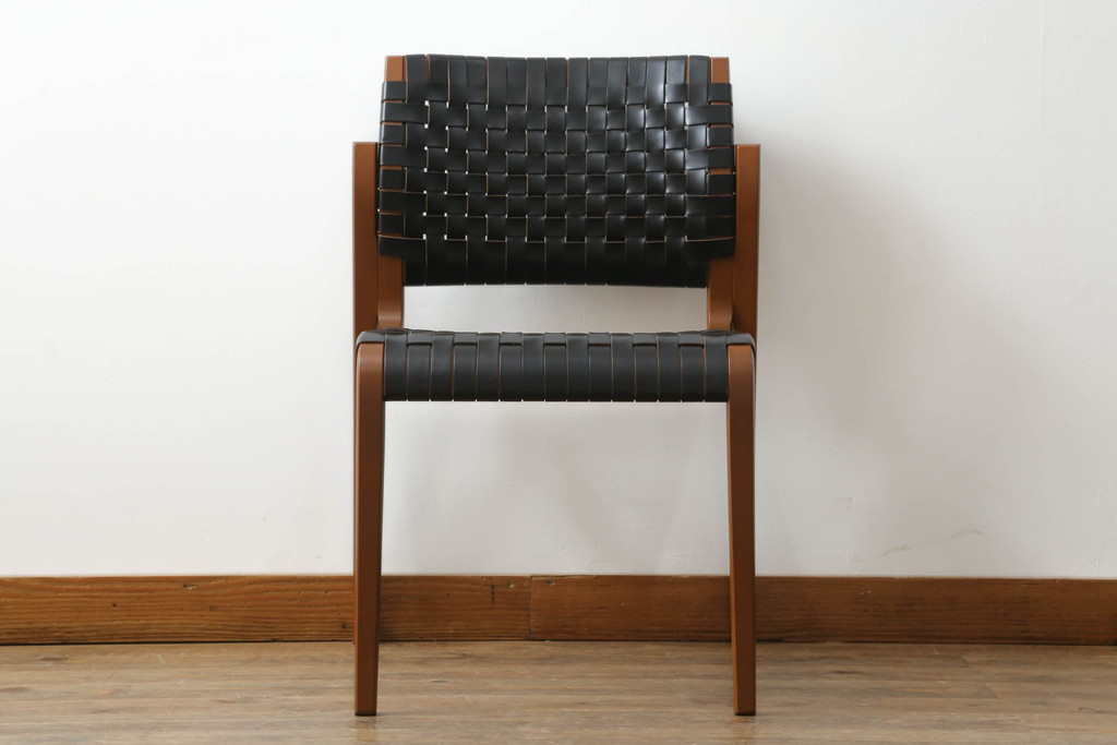中古　極美品　arflex(アルフレックス)　NT SLIM(エヌティー スリム)　本革(レザー)　スタイリッシュなデザインが魅力のアームレスチェア(ダイニングチェア、椅子、イス)(R-065451)