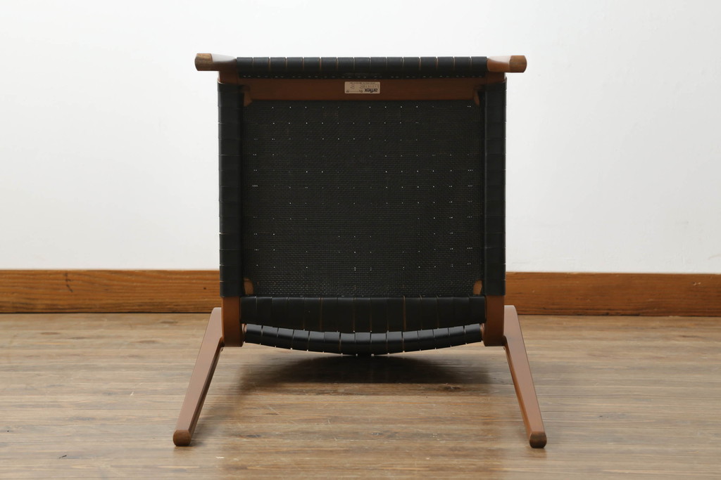 中古　極美品　arflex(アルフレックス)　NT SLIM(エヌティー スリム)　本革(レザー)　スタイリッシュなデザインが魅力のアームレスチェア(ダイニングチェア、椅子、イス)(R-065451)