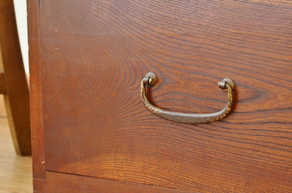 アンティーク家具　アンティーク前面欅のシンプルなチェスト?(たんす・箪笥)