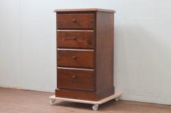 中古　美品　神戸洋家具　シックで落ち着いた佇まいが魅力の彫刻入りチェスト(引き出し、衣装箪笥、洋服タンス、整理タンス)(R-071940)