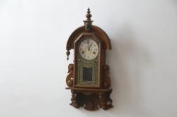 アメリカ　THE NEW HAVEN CLOCK社　8DAY　個性的なデザインが目を引く振り子時計(柱時計、古時計、掛け時計)(R-078914)