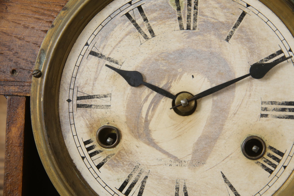 アメリカ　THE NEW HAVEN CLOCK社　8DAY　個性的なデザインが目を引く振り子時計(柱時計、古時計、掛け時計)(R-078914)