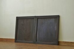 古い木の小振りな板戸2枚セット
