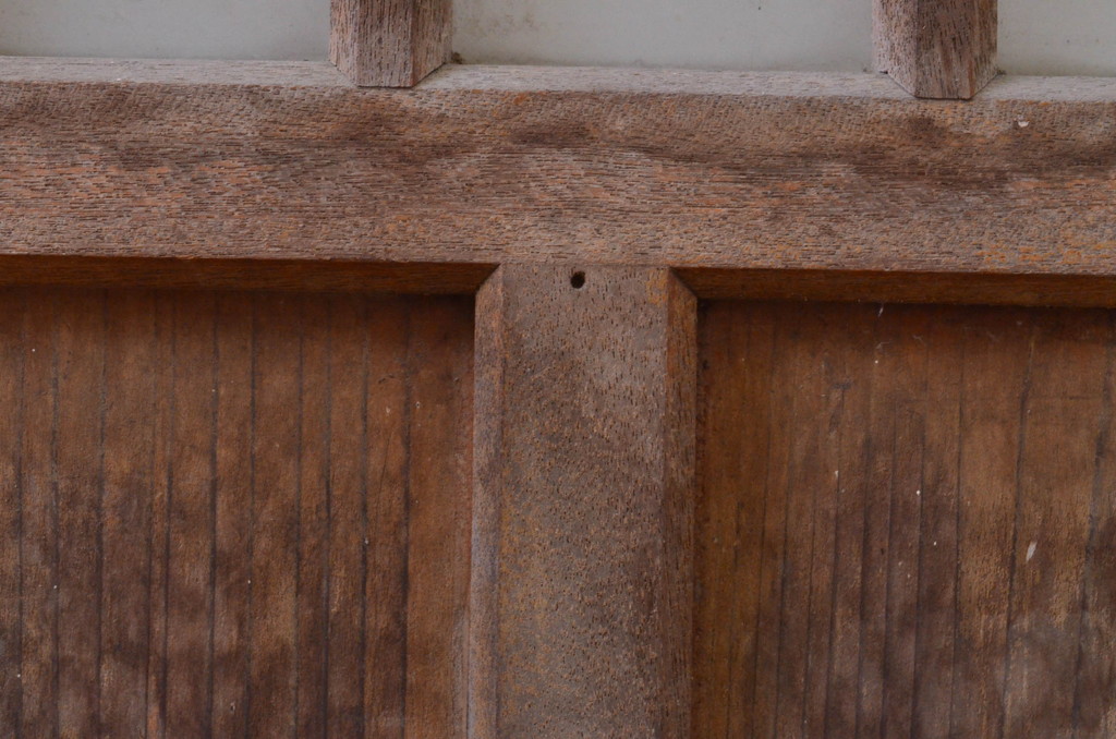アンティーク建具　和の雰囲気が魅力的な格子入りの玄関戸2枚セット(引き戸、格子戸、ガラス戸)(R-071006)