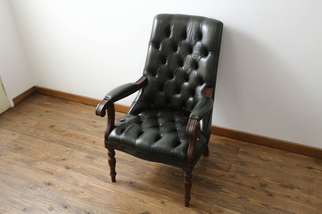 中古　イギリス　Lloyd's Antiques(ロイズ・アンティークス)取り扱い　Carlton Chair　レザー　置くだけでも絵になるクラシカルなカールトンチェア(アームチェア、一人掛けソファ、サロンチェア、英国)(R-066182)