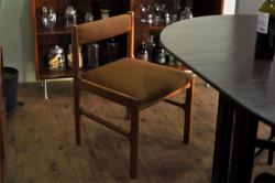 ヴィンテージ家具　北欧ビンテージ　チーク材　フレームの滑らかな質感が魅力のチェア(ダイニングチェア、椅子)(3)