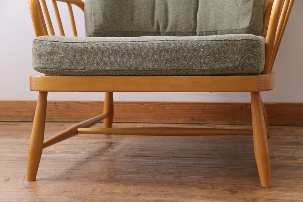 ヴィンテージ家具　イギリスビンテージ　ERCOL(アーコール)　ジュビリー(Jubilee)　グリーンのファブリックが優しげな一人掛けソファ(2)