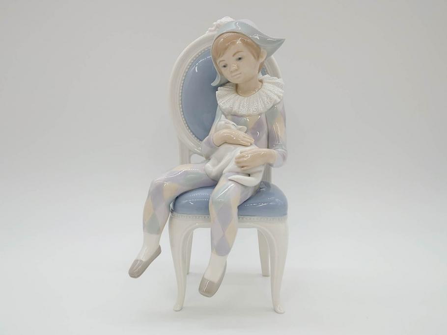 スペイン　リヤドロ　LLADRO　若い道化師　淡い色味が可愛らしいフィギュリン(ピエロ、猫、ねこ、ネコ、男の子、陶器人形、置物、オブジェ)(R-073768)