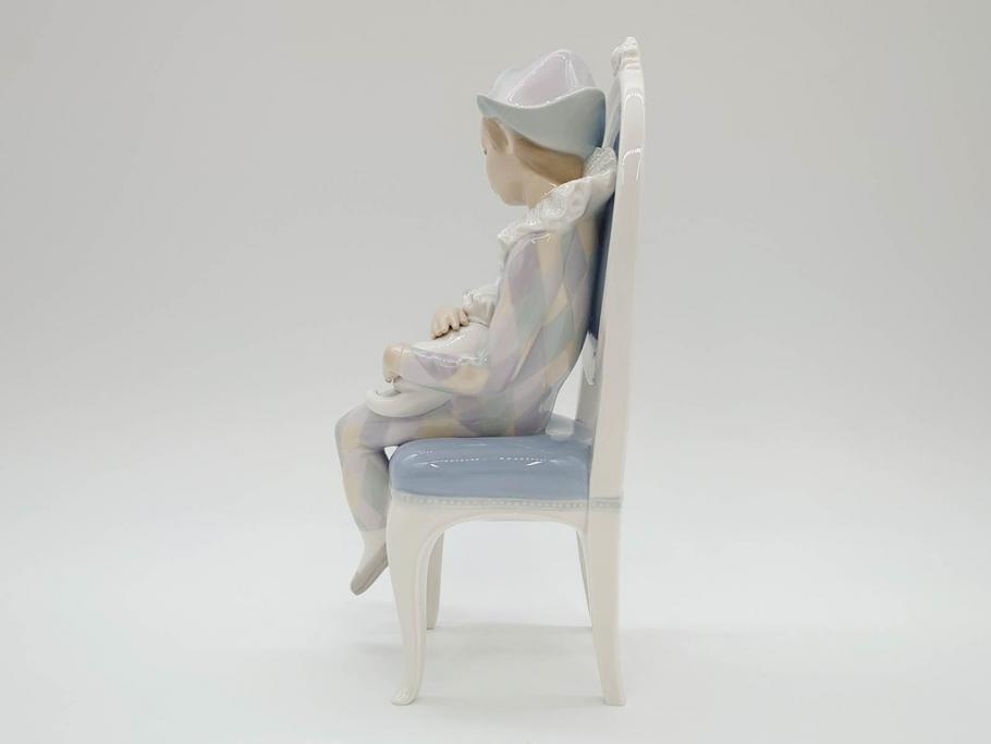 スペイン　リヤドロ　LLADRO　若い道化師　淡い色味が可愛らしいフィギュリン(ピエロ、猫、ねこ、ネコ、男の子、陶器人形、置物、オブジェ)(R-073768)