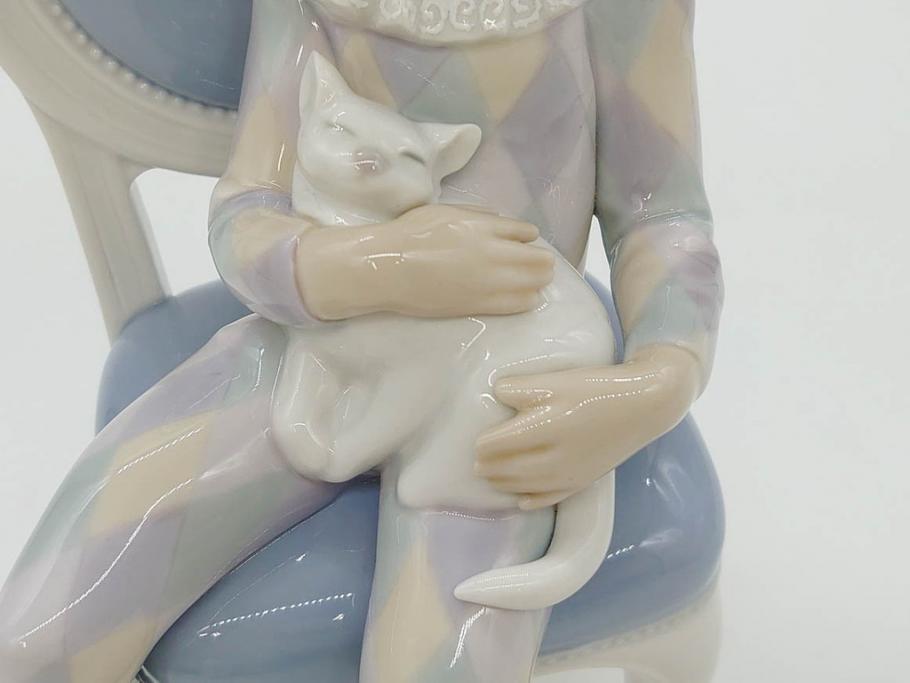 スペイン　リヤドロ　LLADRO　若い道化師　淡い色味が可愛らしいフィギュリン(ピエロ、猫、ねこ、ネコ、男の子、陶器人形、置物、オブジェ)(R-073768)