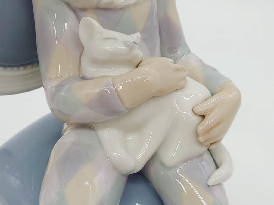 スペイン　リヤドロ　LLADRO　若い道化師　淡い色味が可愛らしいフィギュリン(ピエロ、猫、ねこ、ネコ、男の子、陶器人形、置物、オブジェ)(R-073768)