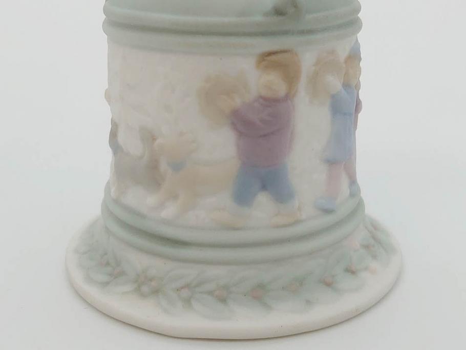 スペイン　リヤドロ　LLADRO　可愛いお祈り　オレンジがいっぱい　ベル　一つ一つ違う魅力が目を惹くフィギュリン3個セット(天使、エンジェル、女の子、陶器人形、置物、オブジェ)(R-073769)