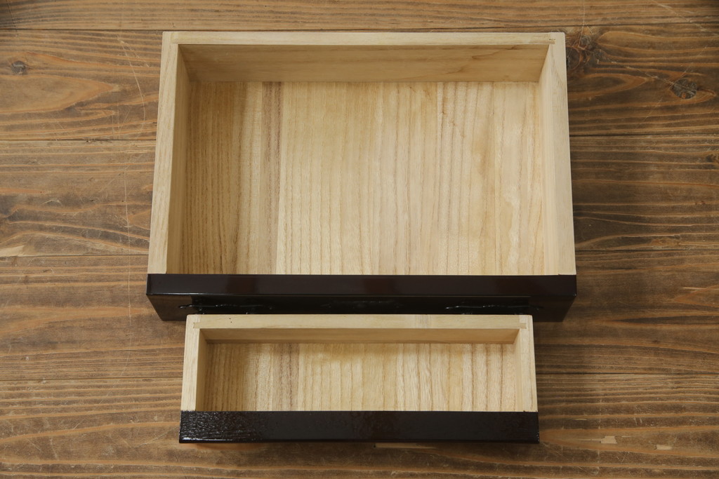 新品　未使用　仙台箪笥　落ち着きのある色味が魅力的な仏壇と仏具のセット(仙台仏壇)(定価約30万円)(R-078841)