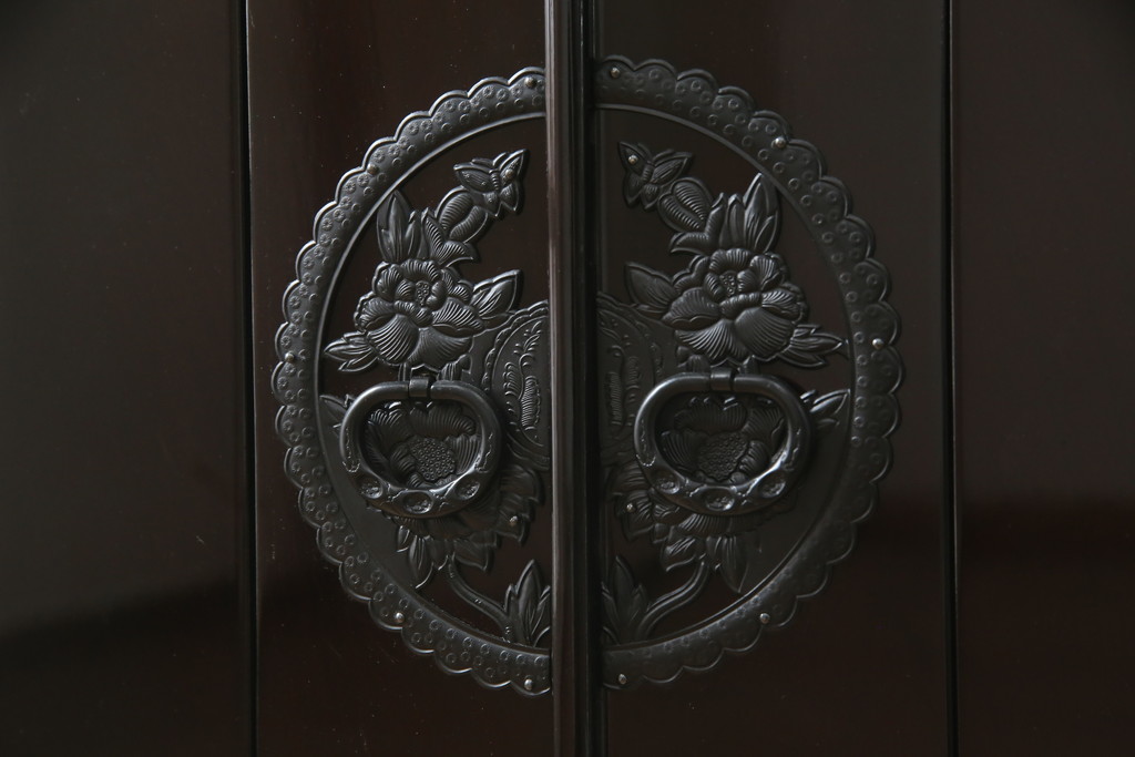新品　未使用　仙台箪笥　落ち着きのある色味が魅力的な仏壇と仏具のセット(仙台仏壇)(定価約30万円)(R-078841)