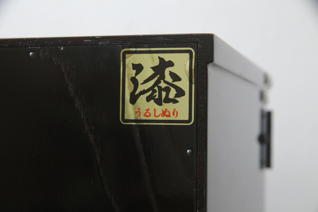 新品　未使用　仙台箪笥　落ち着きのある色味が魅力的な仏壇と仏具のセット(仙台仏壇)(定価約30万円)(R-078841)