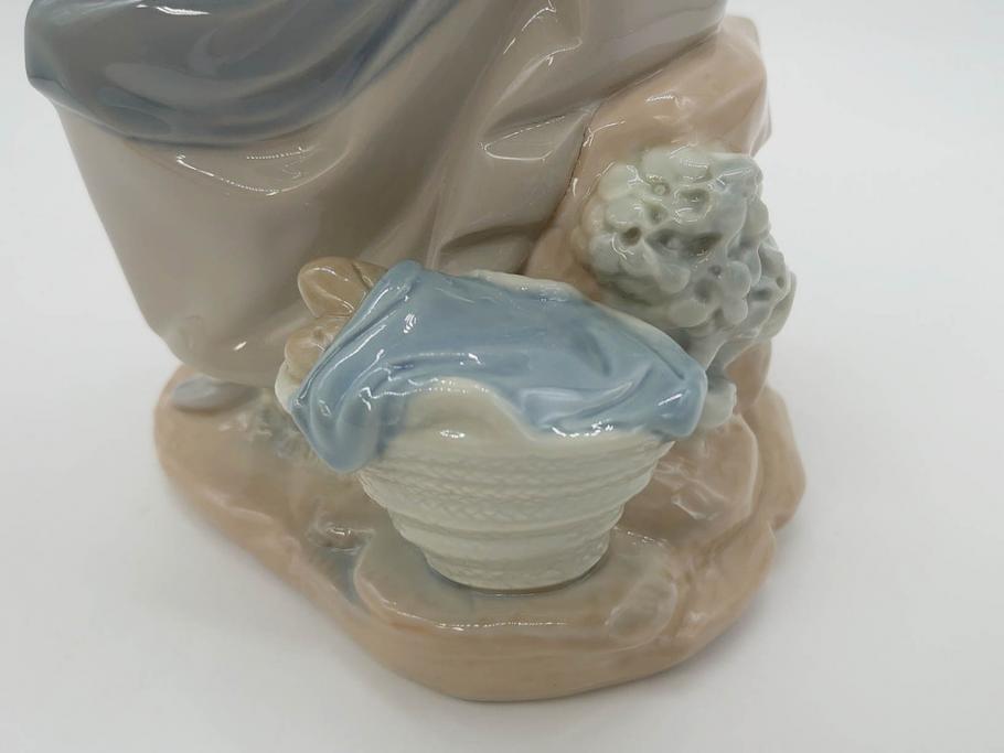 スペイン　リヤドロ　LLADRO　NAO　1980　親子　幸せなひと時を切り取った様なフィギュリン(ファミリー、家族、母、女の子、陶器人形、置物、オブジェ)(R-073770)