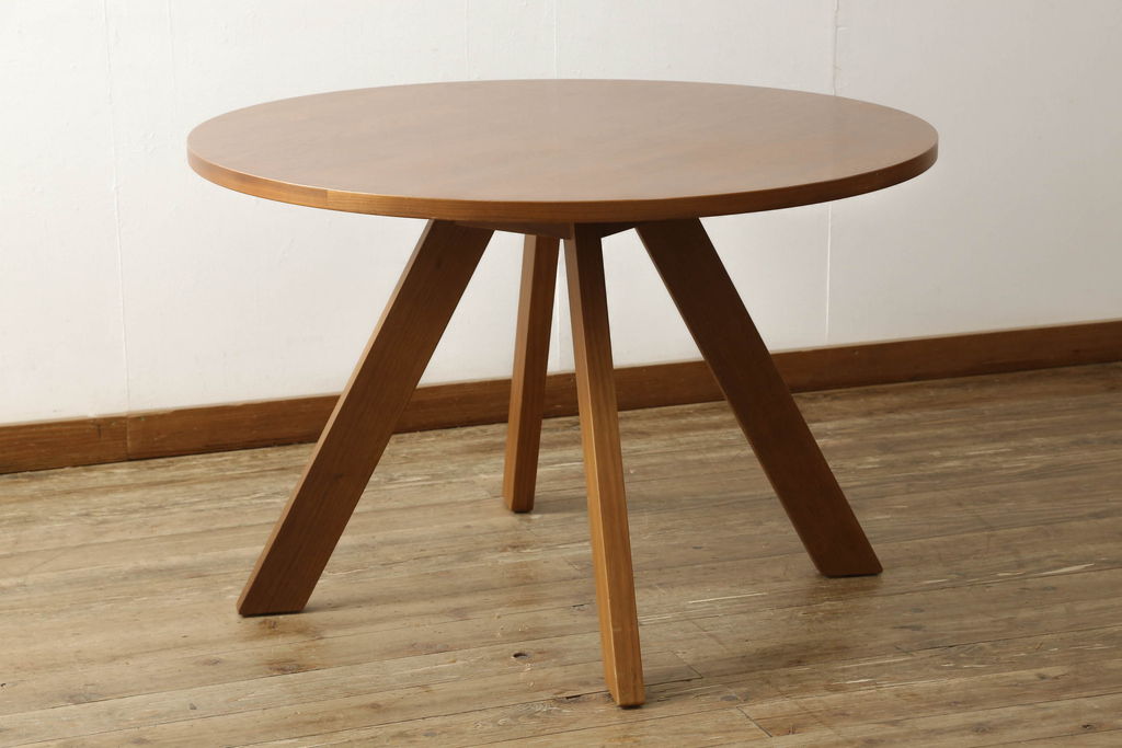 中古　美品　イタリア　arflex(アルフレックス)　MEDUSA(メデューサ)シリーズ　スタイリッシュなデザインが空間のアクセントになるテーブル(ダイニングテーブル、ラウンドテーブル)(R-058422)