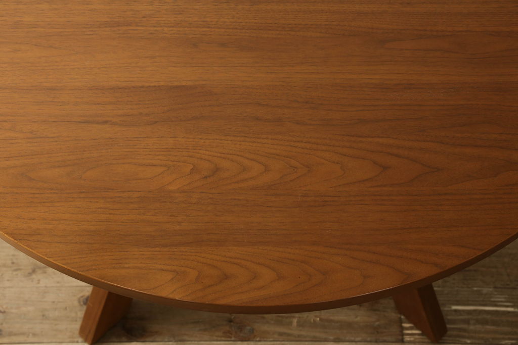 中古　美品　イタリア　arflex(アルフレックス)　MEDUSA(メデューサ)シリーズ　スタイリッシュなデザインが空間のアクセントになるテーブル(ダイニングテーブル、ラウンドテーブル)(R-058422)