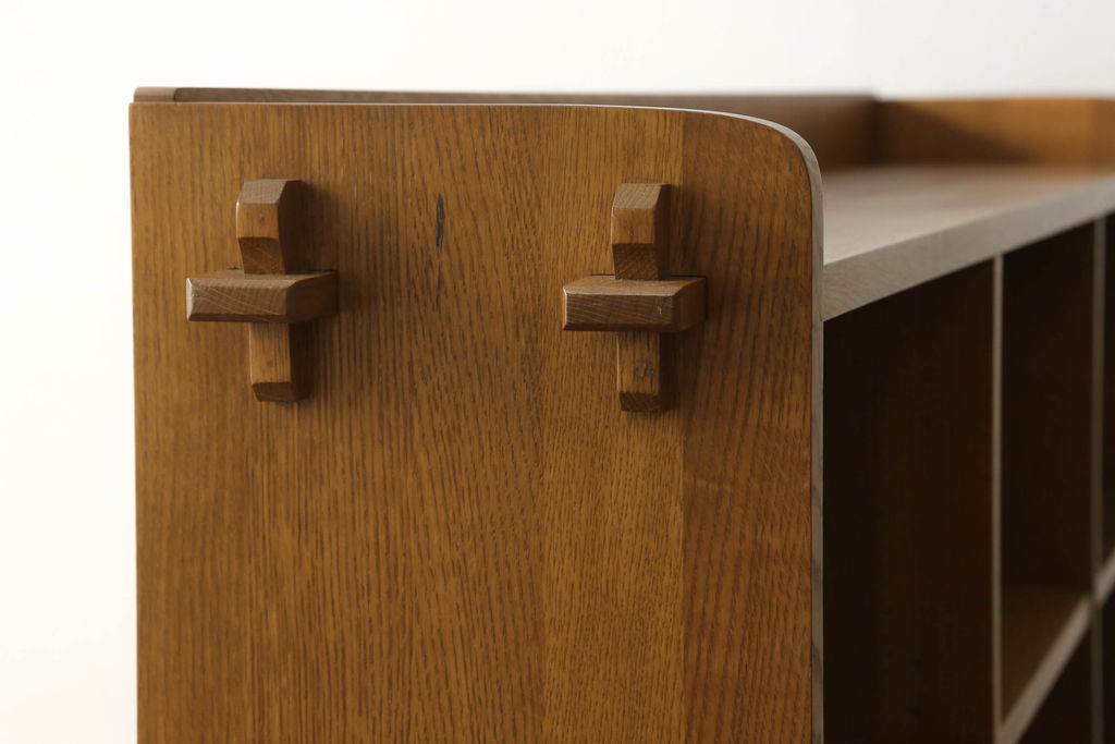 中古　美品　横浜ダニエル取り扱い　Stickley(スティックレー、スティックレイ)　オーク材　店舗什器としてもおすすめ!大型サイズのブックシェルフ(本棚、書棚、サイドボード、オープンラック、飾り棚)(R-055024)