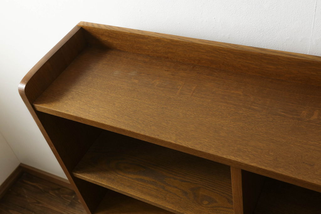 中古　美品　横浜ダニエル取り扱い　Stickley(スティックレー、スティックレイ)　オーク材　店舗什器としてもおすすめ!大型サイズのブックシェルフ(本棚、書棚、サイドボード、オープンラック、飾り棚)(R-055024)