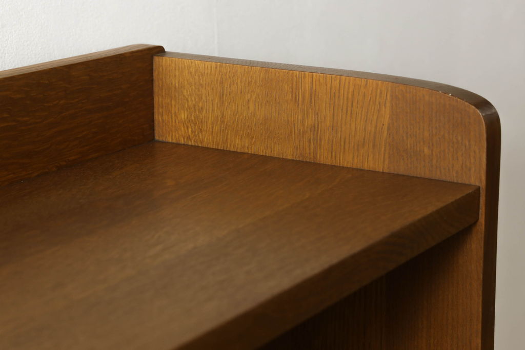 中古　美品　横浜ダニエル取り扱い　Stickley(スティックレー、スティックレイ)　オーク材　店舗什器としてもおすすめ!大型サイズのブックシェルフ(本棚、書棚、サイドボード、オープンラック、飾り棚)(R-055024)