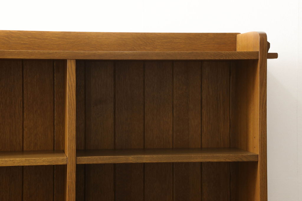 中古　美品　横浜ダニエル取り扱い　Stickley(スティックレー、スティックレイ)　オーク材　店舗什器としてもおすすめ!大型サイズのブックシェルフ(本棚、書棚、サイドボード、オープンラック、飾り棚)(R-055024)