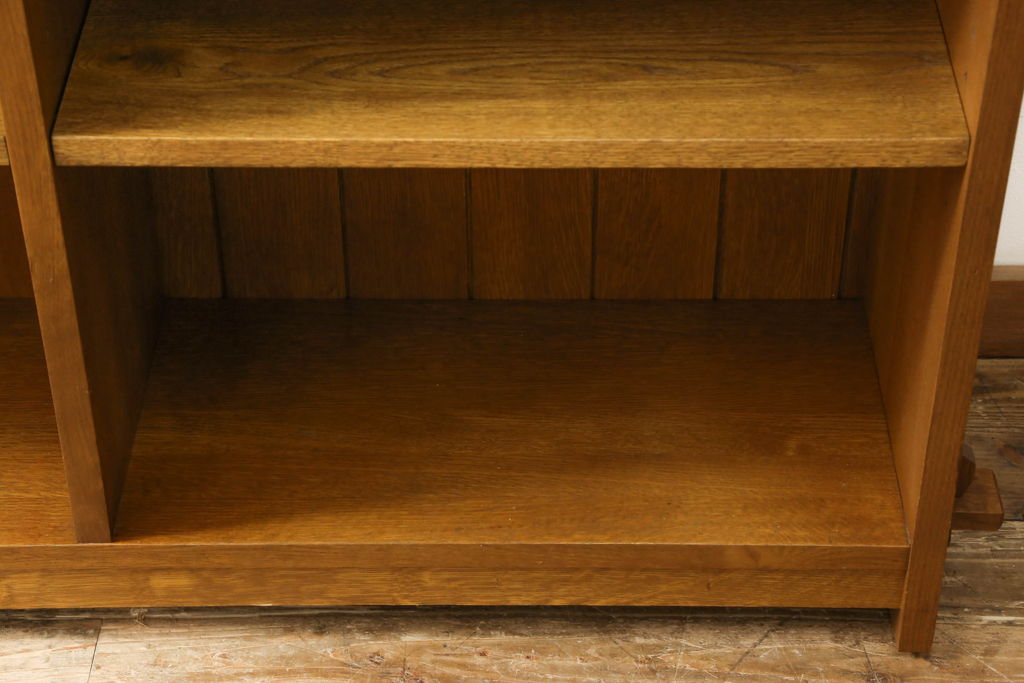 中古　美品　横浜ダニエル取り扱い　Stickley(スティックレー、スティックレイ)　オーク材　店舗什器としてもおすすめ!大型サイズのブックシェルフ(本棚、書棚、サイドボード、オープンラック、飾り棚)(R-055024)