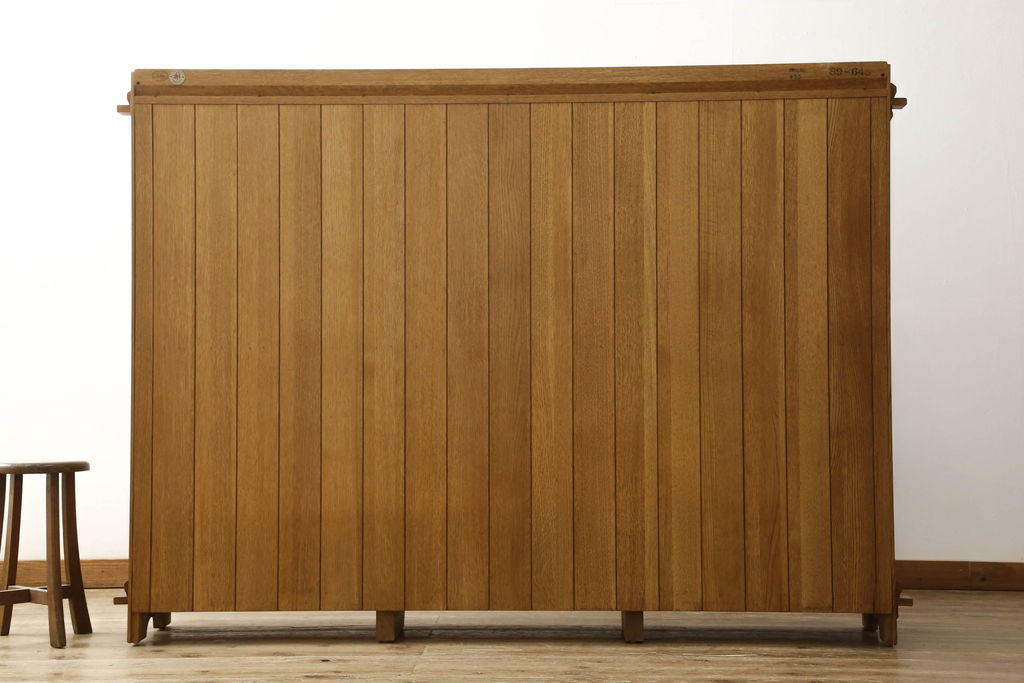 中古　美品　横浜ダニエル取り扱い　Stickley(スティックレー、スティックレイ)　オーク材　店舗什器としてもおすすめ!大型サイズのブックシェルフ(本棚、書棚、サイドボード、オープンラック、飾り棚)(R-055024)