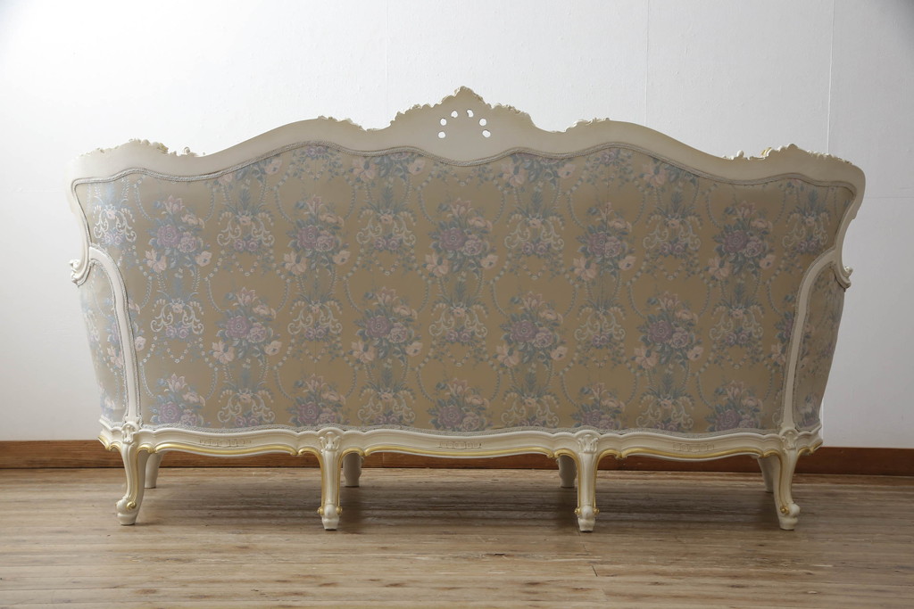 中古　美品　イタリア高級家具　SILIK(シリック)　ロココ調　優雅で上品な空間づくりにぴったりな3人掛けソファ(定価約90万円)(三人掛けソファ、3P、アームソファ)(R-052521)