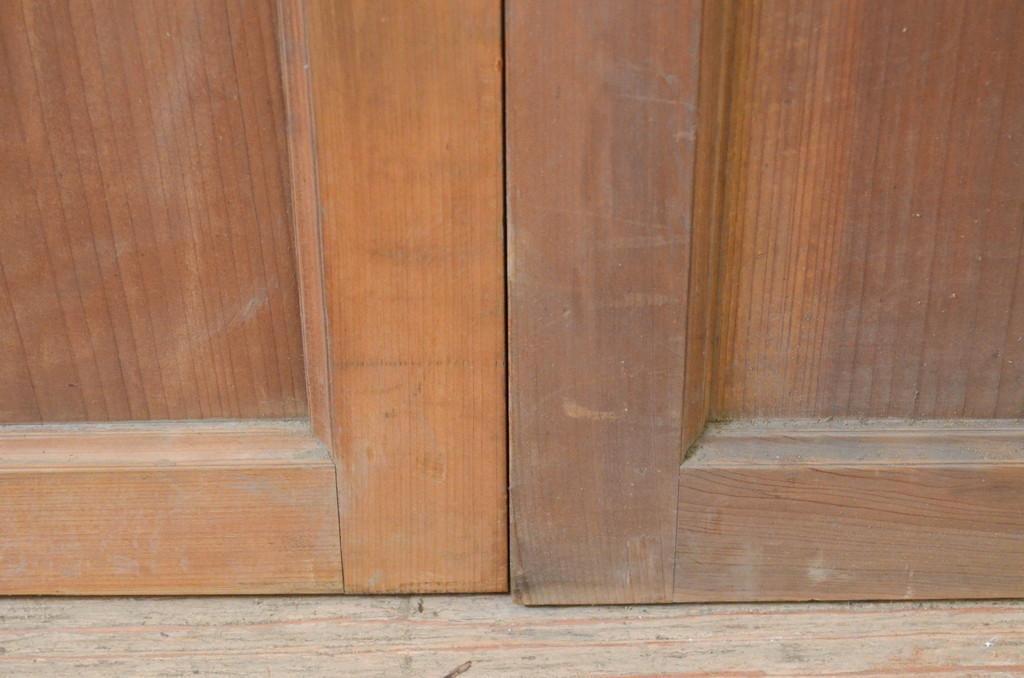 アンティーク建具　杉材　どこか懐かしい雰囲気漂う板戸窓2枚セット(引き戸)(R-071259)
