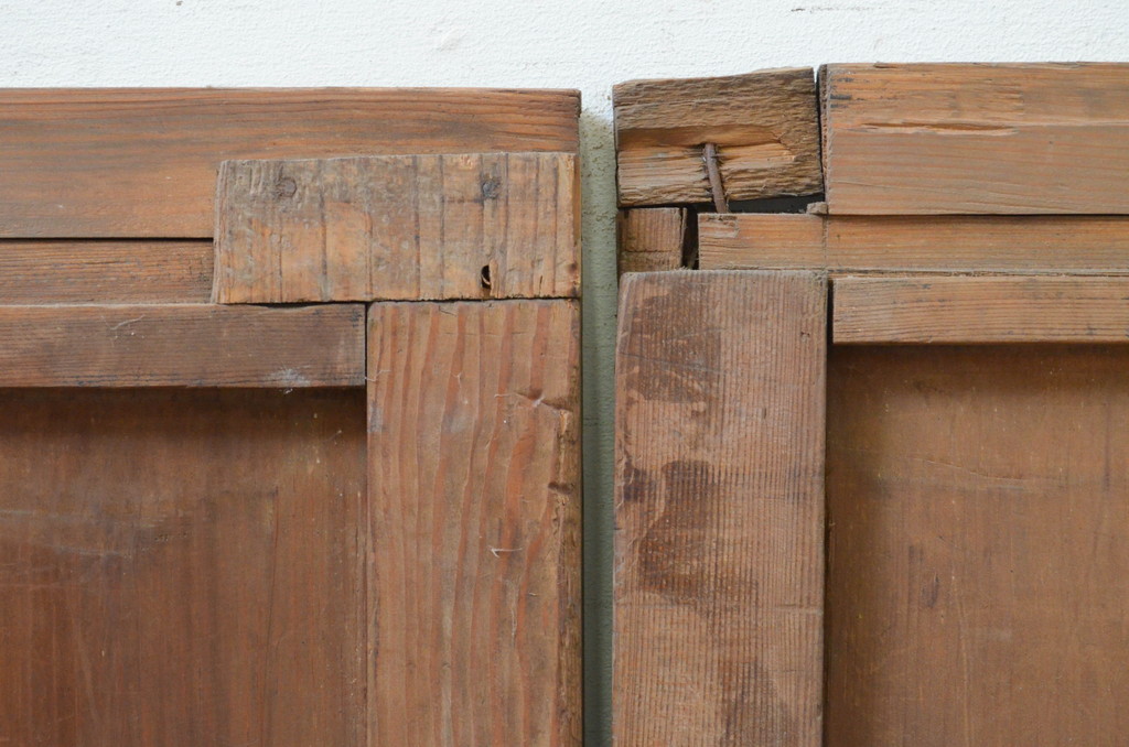 アンティーク建具　杉材　どこか懐かしい雰囲気漂う板戸窓2枚セット(引き戸)(R-071260)