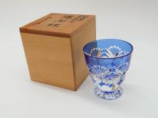 古い　霰雷文型吹きガラス盃(江戸ガラス、ギヤマン、ぎやまん)(R-047433)