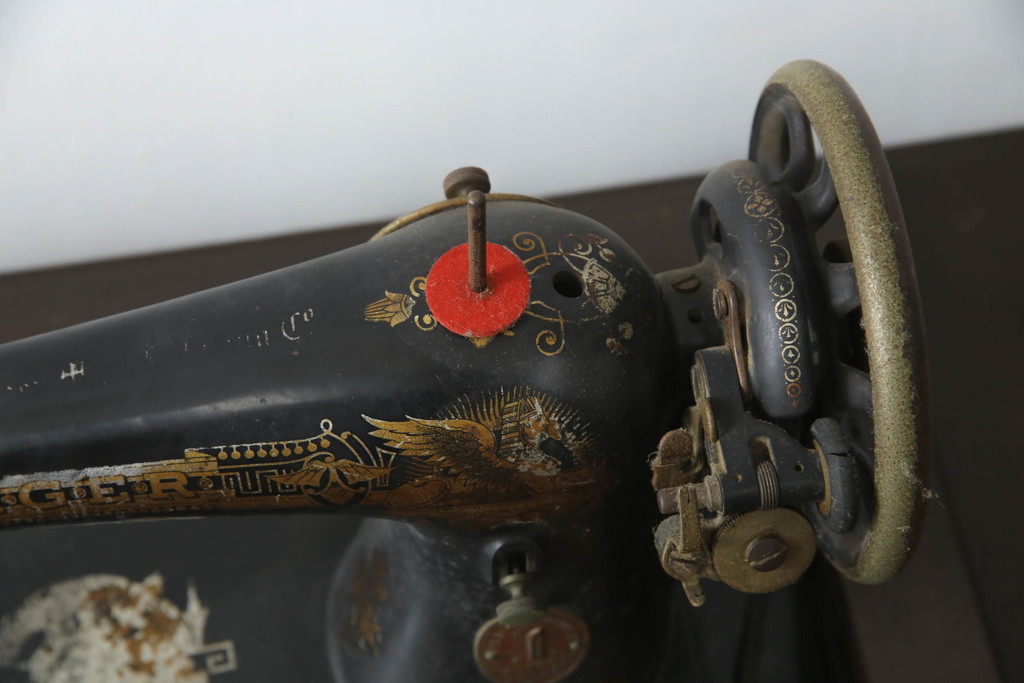 ジャンク品 SINGER(シンガー)社 お洒落なアンティークの空間を ジャンク品 SINGER(シンガー)社 お洒落なアンティークの空間を