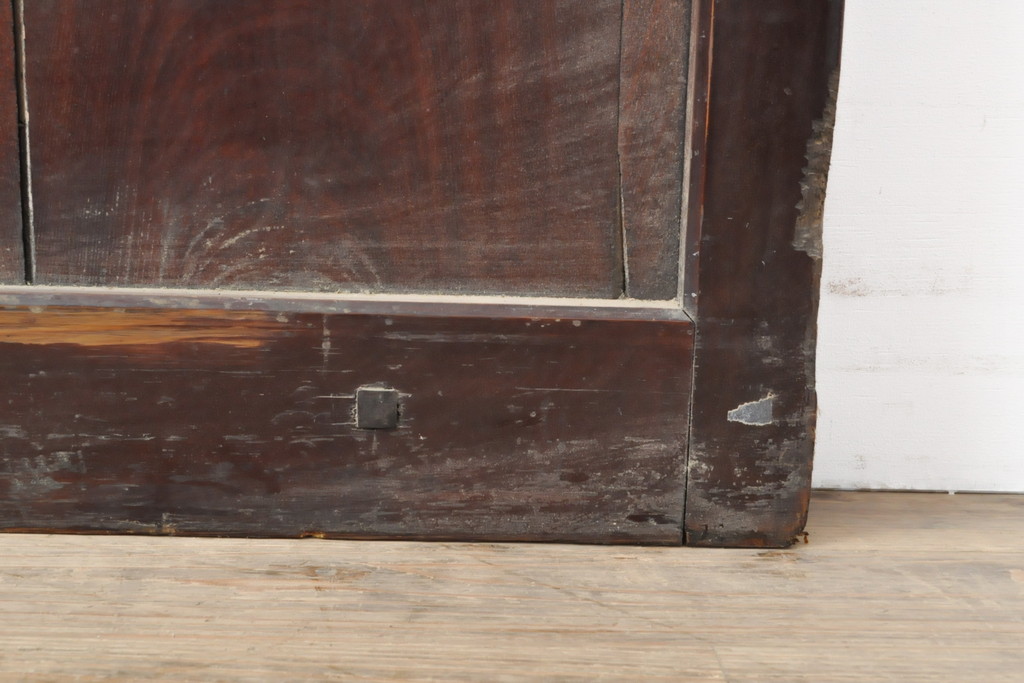 和製アンティーク　枠ヒノキ材(檜)・板ケヤキ材(欅)　巾着をモチーフにした金具が目を引く格子蔵戸1枚(玄関戸、引き戸、建具)(R-055040)