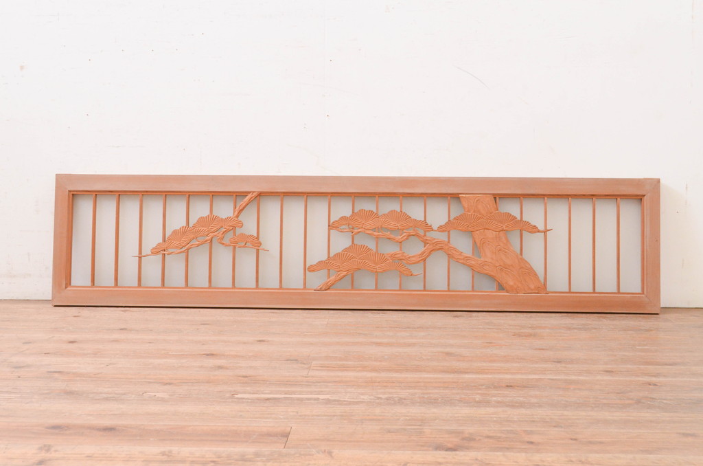 アンティーク建具　片面ガラス　和の雰囲気を高める松の彫刻入り欄間1枚(明り取り、明かり取り)(R-071529)