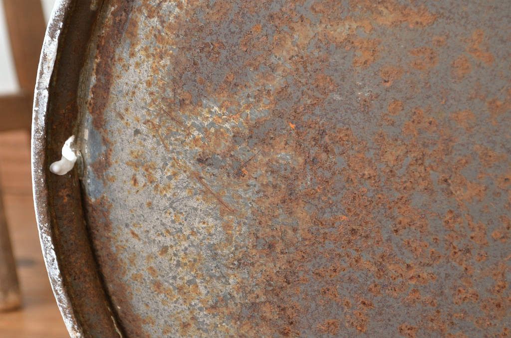 アンティーク 白いペイントのミルク缶・牛乳缶2個セット?昭和レトロ　シャビー