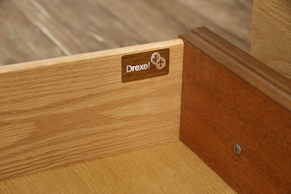 中古　DREXEL HERITAGE(ドレクセルヘリテイジ)　Triune(トライユン)　上品な佇まいが魅力のマホガニー材製サイドボード(サイドチェスト、引き出し)(定価約70万円)(R-064016)