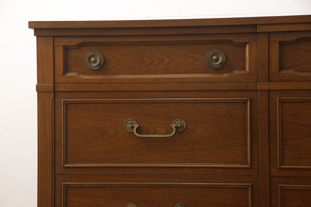 中古　DREXEL HERITAGE(ドレクセルヘリテイジ)　Triune(トライユン)　上品な佇まいが魅力のマホガニー材製サイドボード(サイドチェスト、引き出し)(定価約70万円)(R-064016)