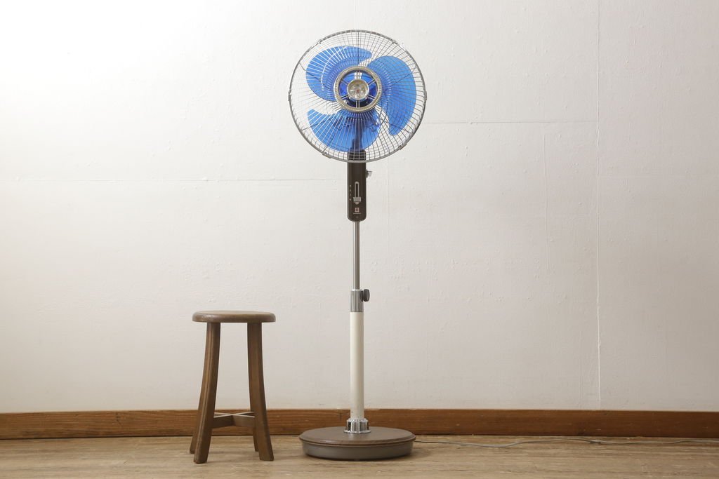 レトロ雑貨　激レア!!　松下電器産業　ナショナル扇風機　　箱付き(National、3枚羽)(R-061567)