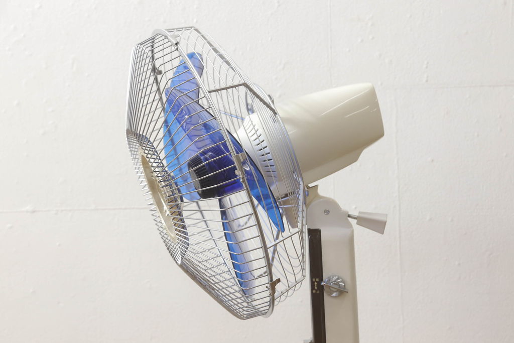 レトロ雑貨　激レア!!　松下電器産業　ナショナル扇風機　　箱付き(National、3枚羽)(R-061567)