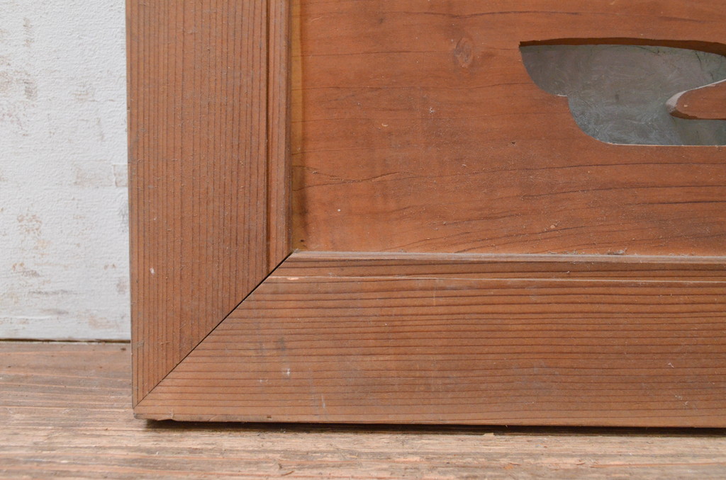 アンティーク建具　片面ガラス　吉祥の象徴とされる松竹梅の彫刻欄間1枚(明り取り、明かり取り)(R-071537)